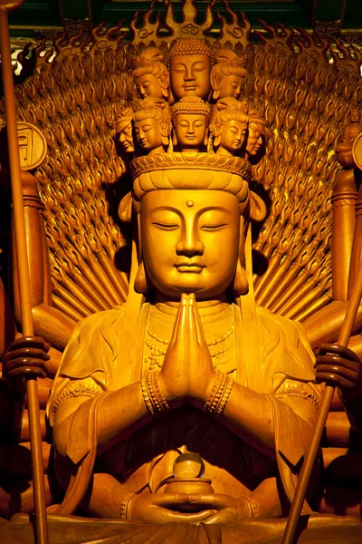 Thousand hands wooden Buddha — Stock Photo, Image