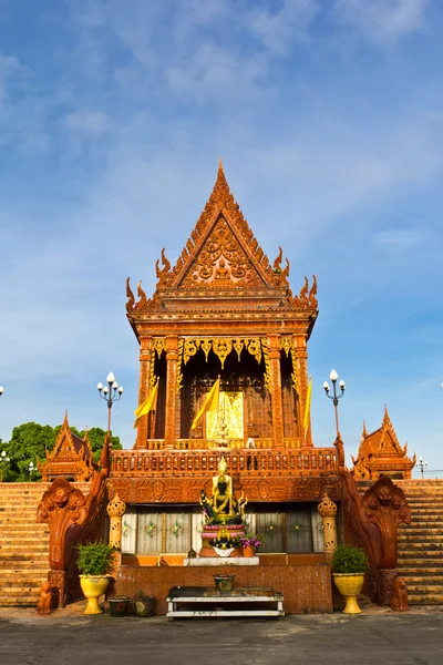 Thailändische Tempelkirche — Stockfoto