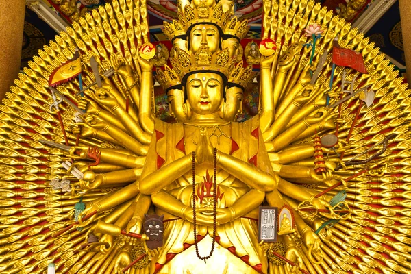 Diecimila mani statua buddha — Foto Stock