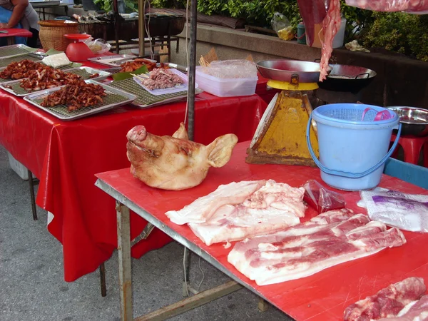Thaise markt varkensvlees kraam — Stockfoto
