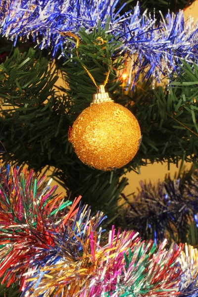 stock image Decorate the Christmas tree