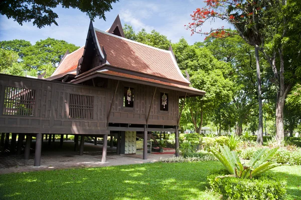 Stary dom tajski — Zdjęcie stockowe