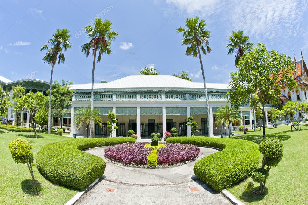 modern palaces