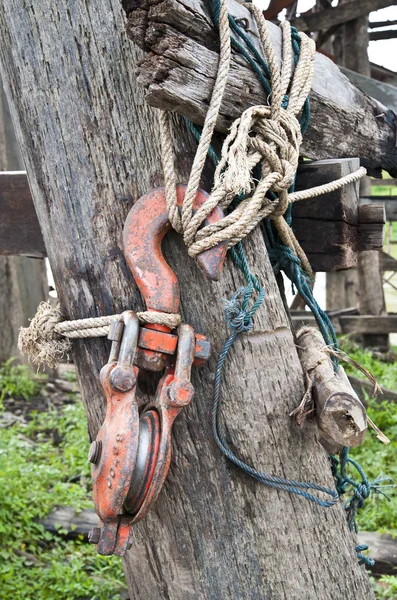 stock image Pulling with big hoist