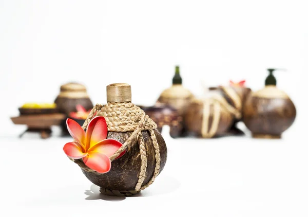 코코넛 쉘 병의 그룹 스톡 사진
