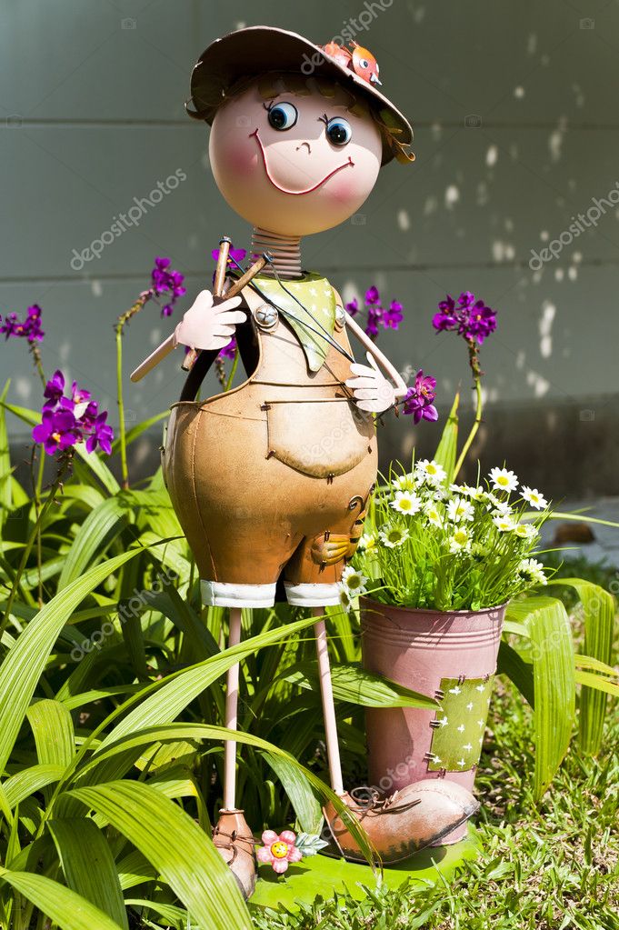 muñecos de jardin