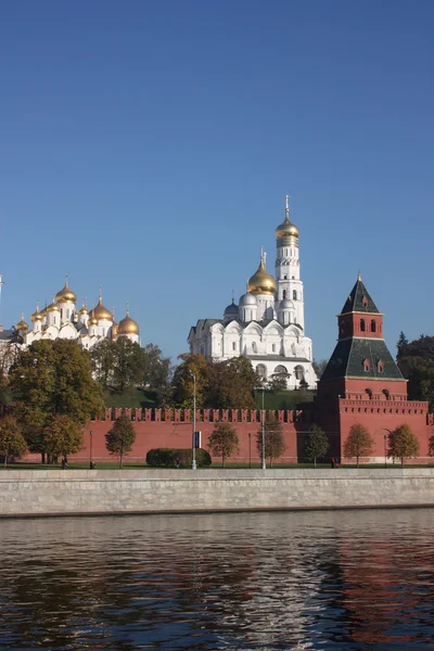 Cupolas del Kremlin de Moscú . — Foto de Stock