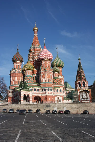 Moscovo. Kremlin. Pokrovskiy é catedral (St. Catedral de Basílio ). — Fotografia de Stock