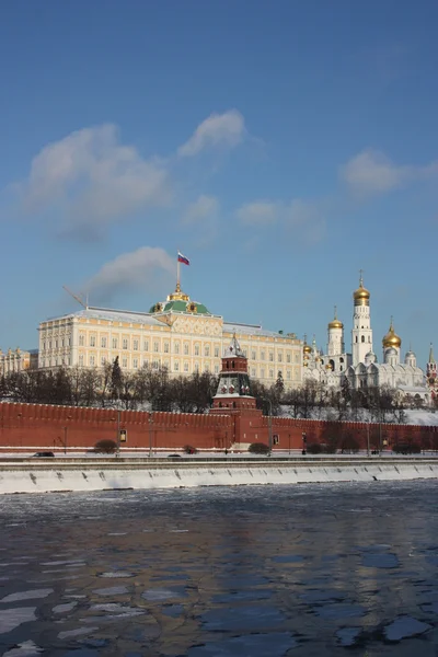 Panorama van het kremlin van Moskou. — Stockfoto