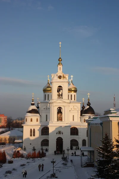 Catedral de Uspenski do Kremlin de Dmitrov da região de Moscou . — Fotografia de Stock