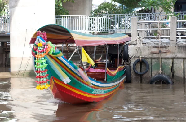 Barca a coda lunga al fiume Chaopraya Foto Stock Royalty Free
