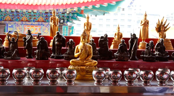 Buddha und Schale — Stockfoto