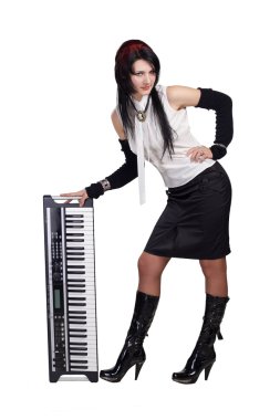 güzel bir kız ile izole synthesizer kalıyor