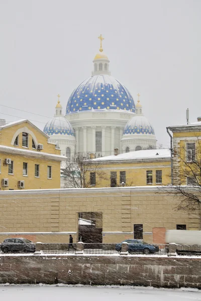 圆顶的圣三一教堂的生命守卫军团 izmailovsky — 图库照片