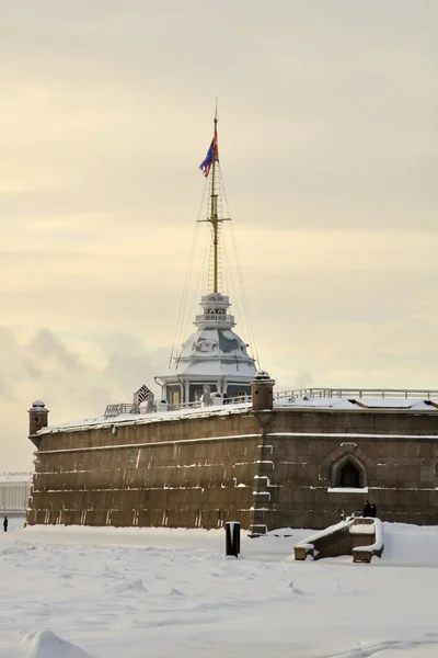 Peter and Paul krepost.Naryshkin bastion and Flag Tower — Stock Photo, Image