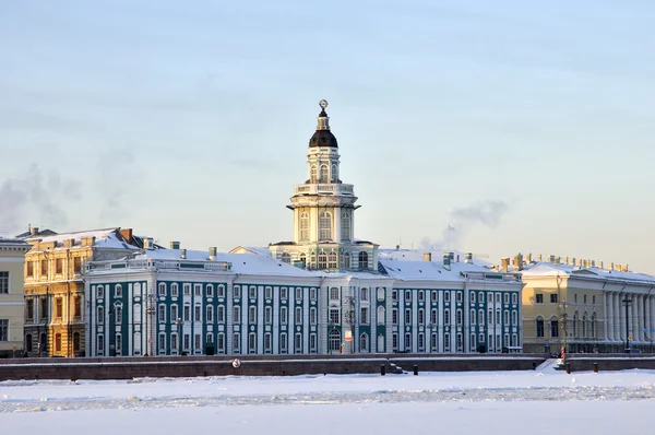 Kunstkammer. The Neva River on a winter evening. St. Petersburg, Russia — Stock Photo, Image