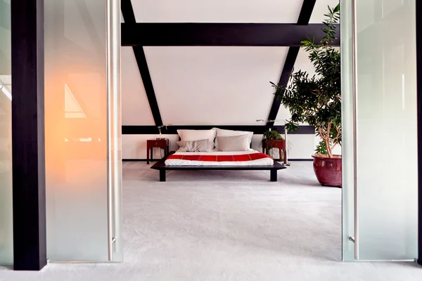 Vacker interiör i ett modernt sovrum — Stockfoto