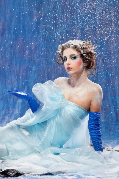 Menina bonita como Branca de Neve — Fotografia de Stock