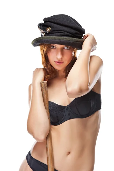 Siyah şapkalı güzel bir genç kadın. — Stok fotoğraf