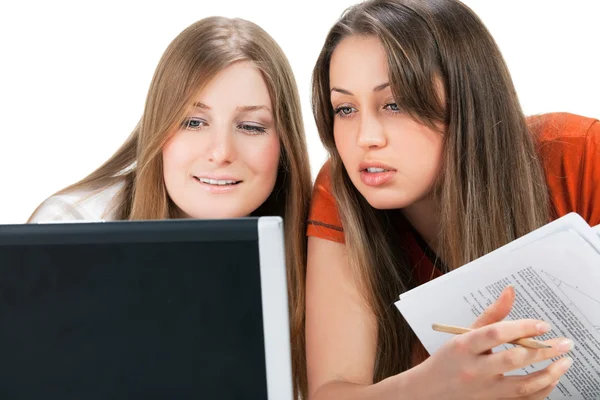 Två studerande tjej med laptop — Stockfoto