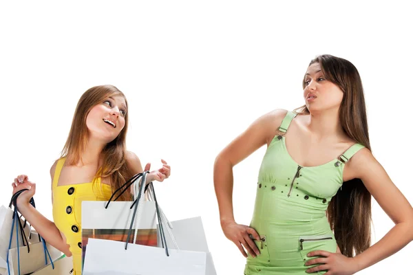 Einkaufen. zwei schöne Mädchen mit Tasche — Stockfoto