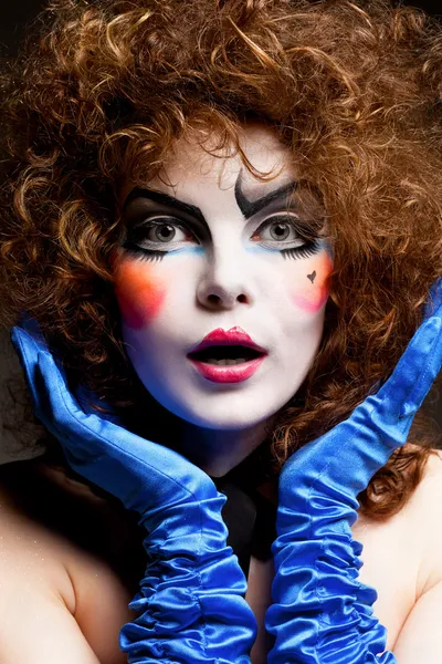 Mime de femme avec maquillage théâtral — Photo