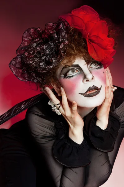 Mime de femme avec maquillage théâtral — Photo