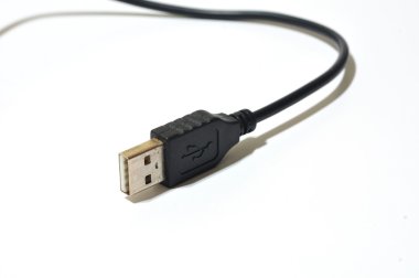 Beyaz arkaplanda izole edilmiş Usb flash belleği