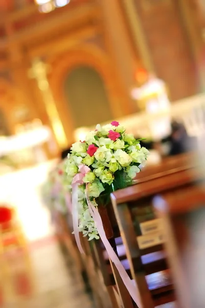 Church sanctuary before a wedding ceremony — Stock Photo, Image