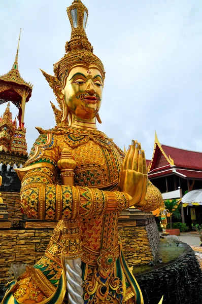 Tajlandia rzeźby ilustrujące Ramajana — Zdjęcie stockowe