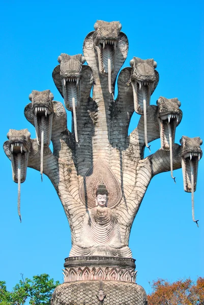 Thaïlande Sculpture illustrant le Ramayana — Photo