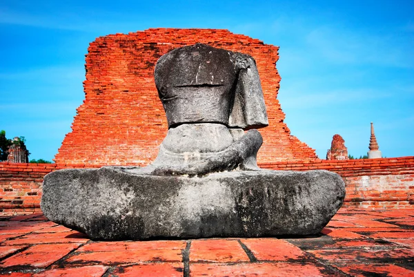 Imagem de Buda sem cabeça — Fotografia de Stock