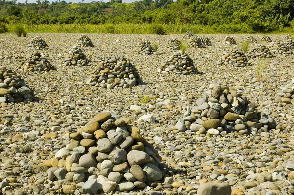 Піраміди каміння — стокове фото