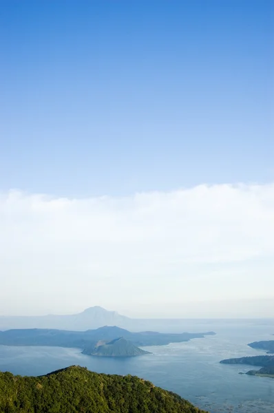 Dağlar ve gökyüzü — Stok fotoğraf