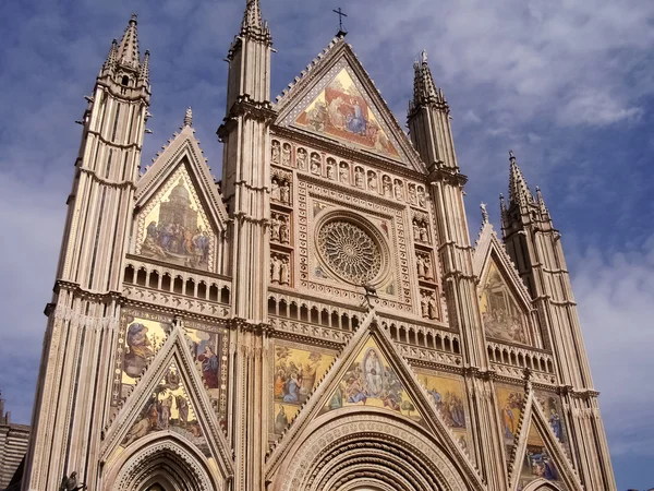 オルヴィエート大聖堂、ウンブリア、イタリア — ストック写真