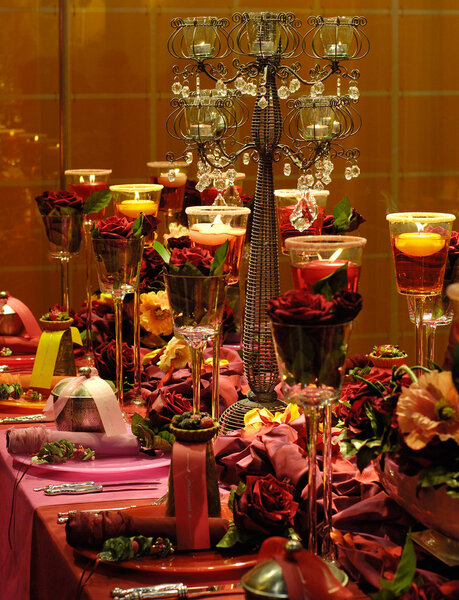 Red table decoration