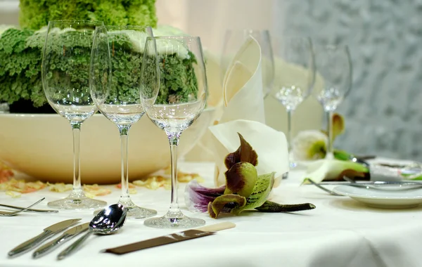 Mesa de jantar de luxo — Fotografia de Stock