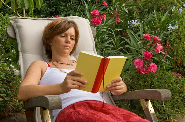 stock image Reading woman in the garden