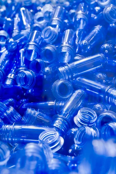 Blauwe plastic buizen — Stockfoto