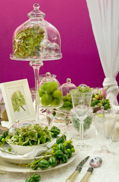 Luxusně kryté jídelní stůl — Stock fotografie