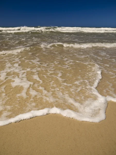 Fale na plaży — Zdjęcie stockowe