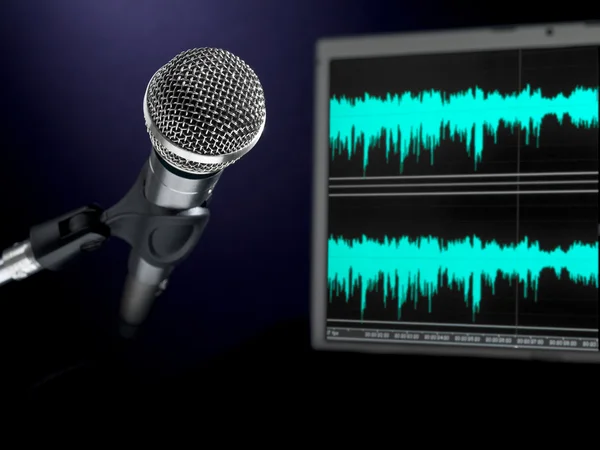 Microfone no estúdio de gravação . Imagem De Stock