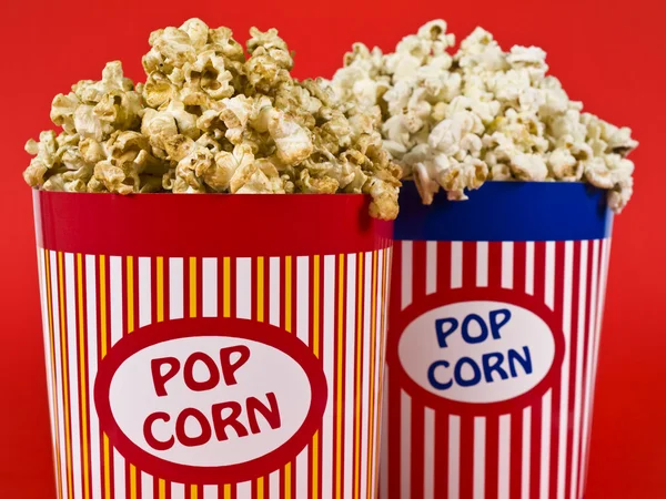 Twee popcorn emmers — Stockfoto