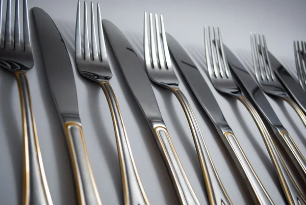 Coltelli e forchette metalliche — Foto Stock