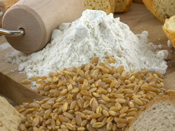Brot und Mehl — Stockfoto