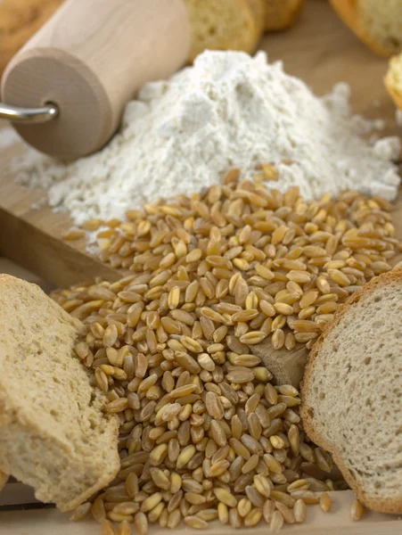 面包和面粉 — 图库照片