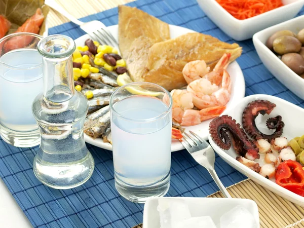 Seafood and ouzo — Stock Photo, Image