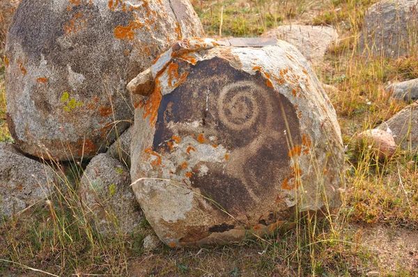 The ancient drawings (Petroglyphs) — Stock Photo, Image