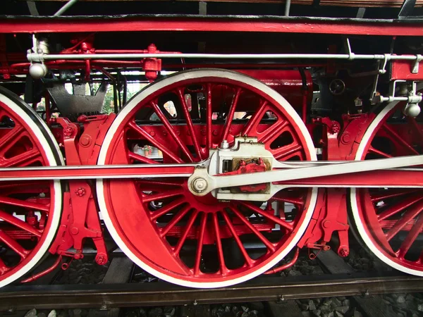 Fragmento de uma locomotiva a vapor alemã, roda — Fotografia de Stock