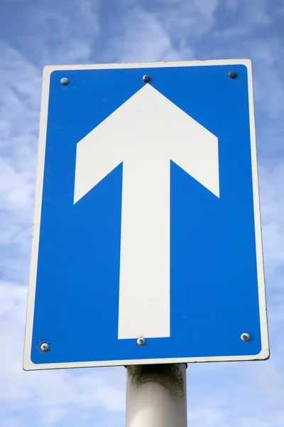 Tek yönlü trafik işareti — Stok fotoğraf